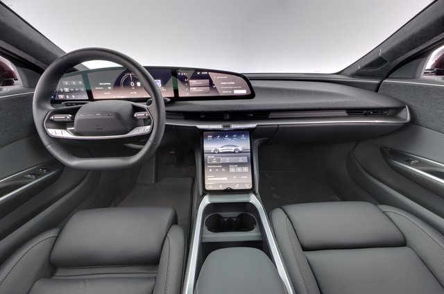 2024 Lucid Air — photo 19 of 22