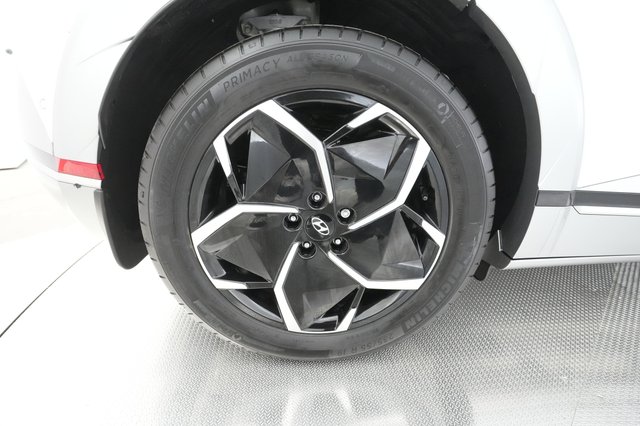 2024 Hyundai IONIQ 5 — photo 15 of 25