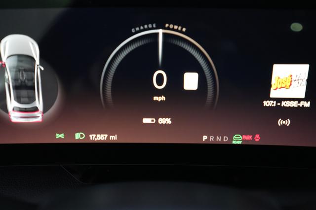 2023 Lucid Air — photo 5 of 22