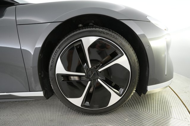 2023 Lucid Air — photo 15 of 24