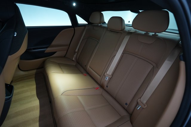 2023 Lucid Air — photo 19 of 24