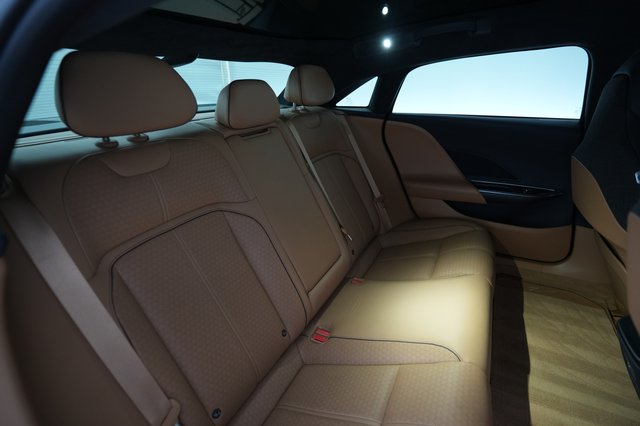 2023 Lucid Air — photo 4 of 24