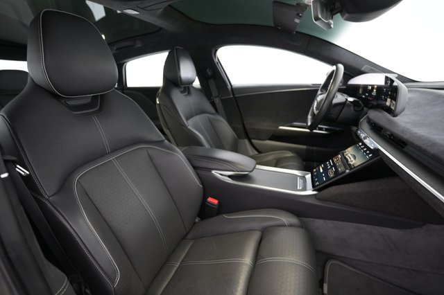 2023 Lucid Air — photo 18 of 21