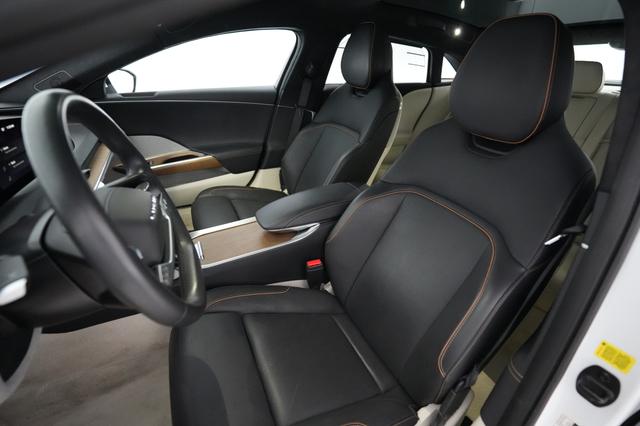 2024 Lucid Air — photo 3 of 20