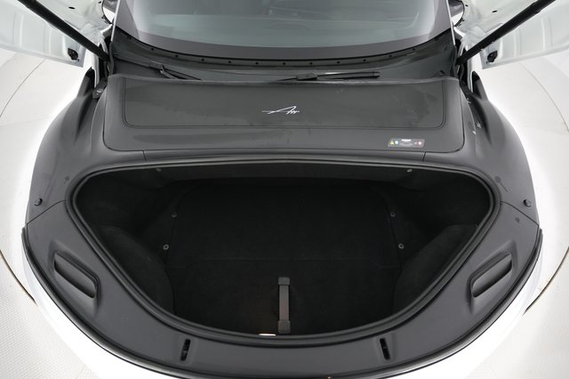 2024 Lucid Air — photo 18 of 20