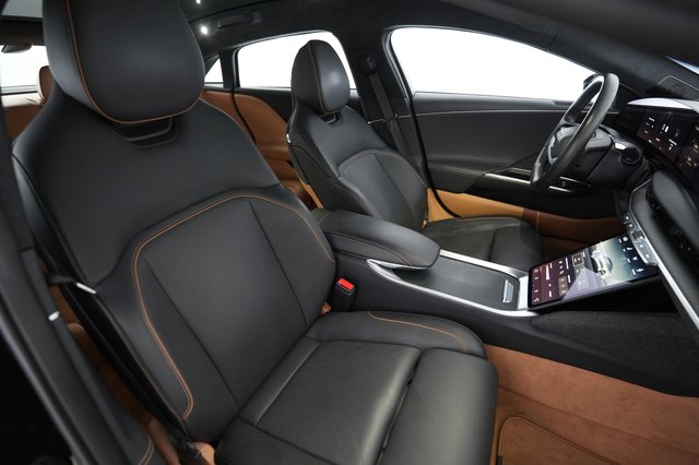 2023 Lucid Air — photo 18 of 29