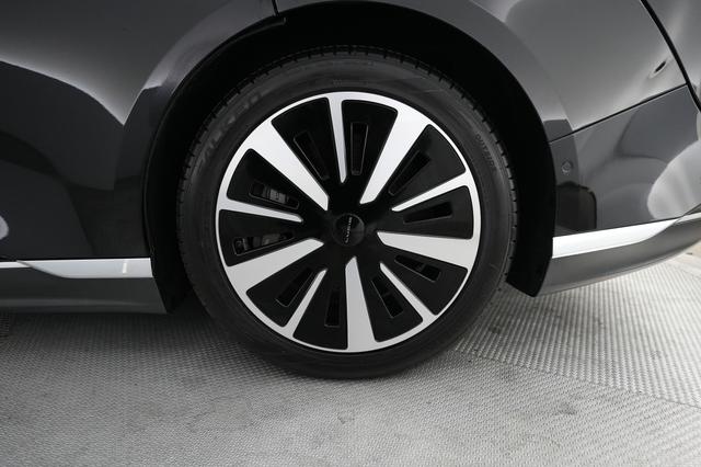 2023 Lucid Air — photo 7 of 24