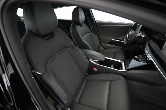2024 Lucid Air — photo 16 of 23