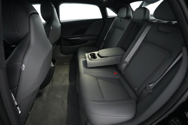 2024 Lucid Air — photo 17 of 23