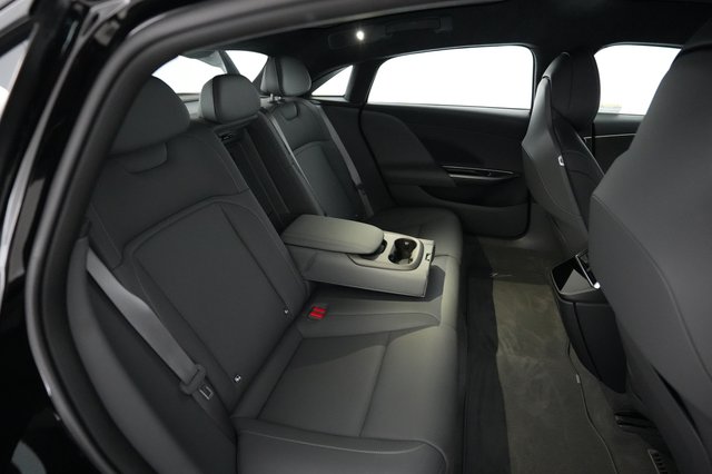 2024 Lucid Air — photo 4 of 23