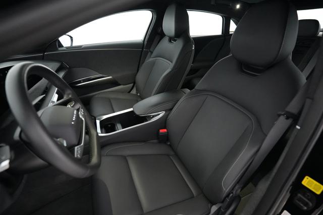 2024 Lucid Air — photo 3 of 23