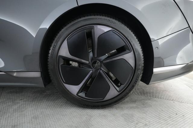 2024 Lucid Air — photo 7 of 23