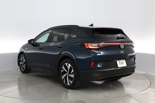 2023 Volkswagen ID.4 — photo 10 of 30