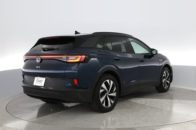 2023 Volkswagen ID.4 — photo 8 of 30