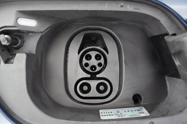 2023 Volkswagen ID.4 — photo 21 of 30
