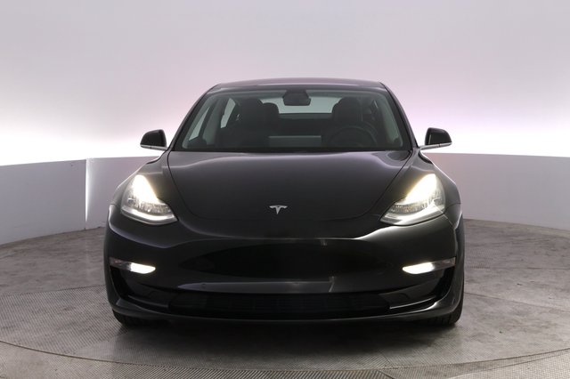 2019 Tesla Model 3 — photo 9 of 23