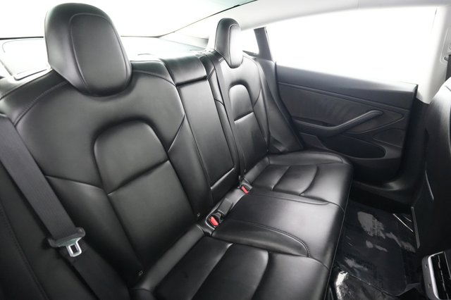 2019 Tesla Model 3 — photo 4 of 23