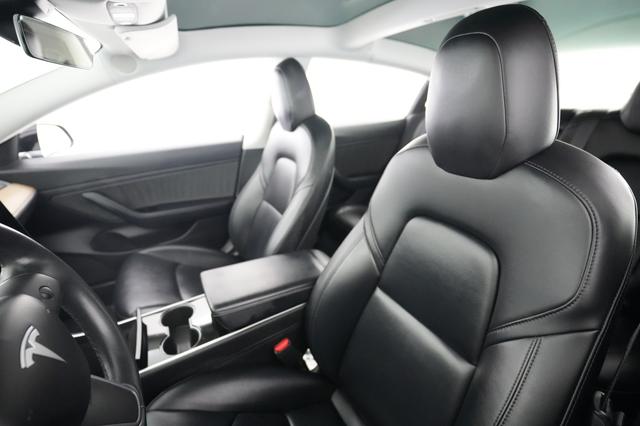 2019 Tesla Model 3 — photo 3 of 23