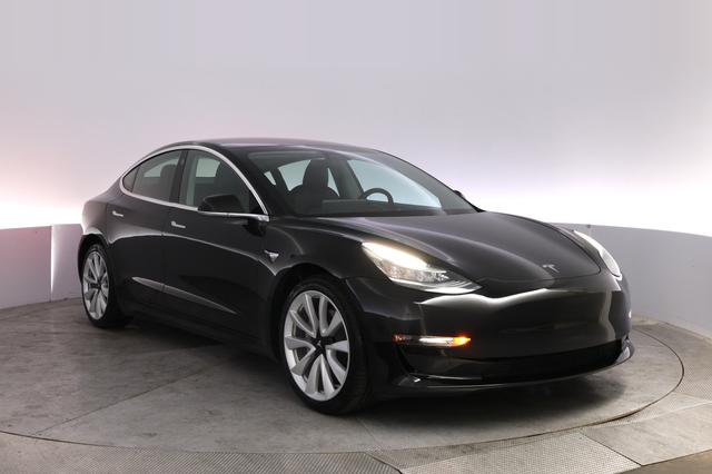 2019 Tesla Model 3 — photo 10 of 23