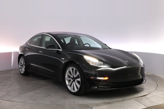 2019 Tesla Model 3 — photo 10 of 23