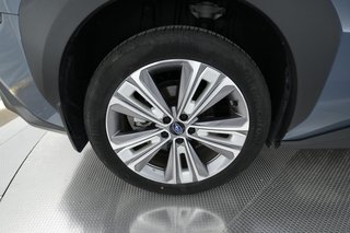 2023 Subaru Solterra — photo 7 of 19
