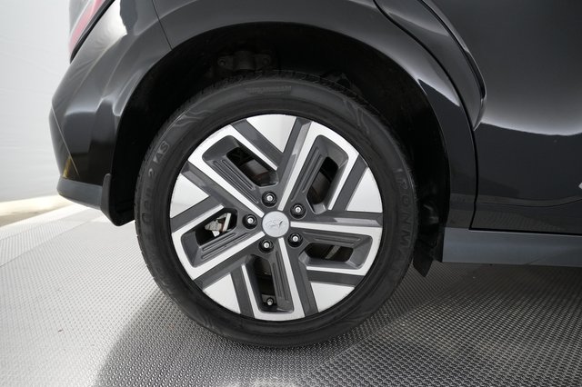 2023 Hyundai Kona Electric — photo 15 of 23