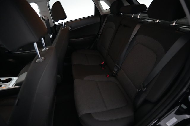 2023 Hyundai Kona Electric — photo 17 of 23
