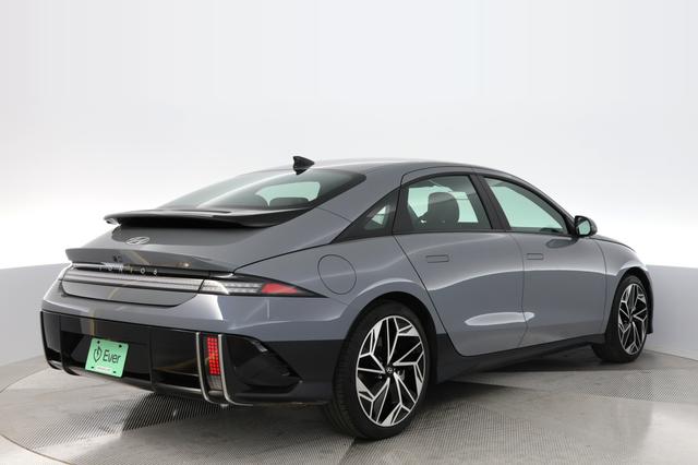 2024 Hyundai IONIQ 6 — photo 2 of 21