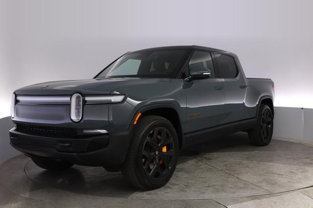 2025 Rivian R1T — VIN 7FCTGCAP1SN037922