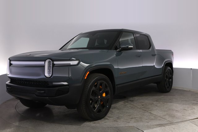 2025 Rivian R1T — VIN 7FCTGCAP1SN037922
