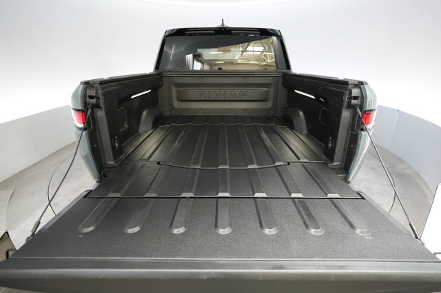 2025 Rivian R1T