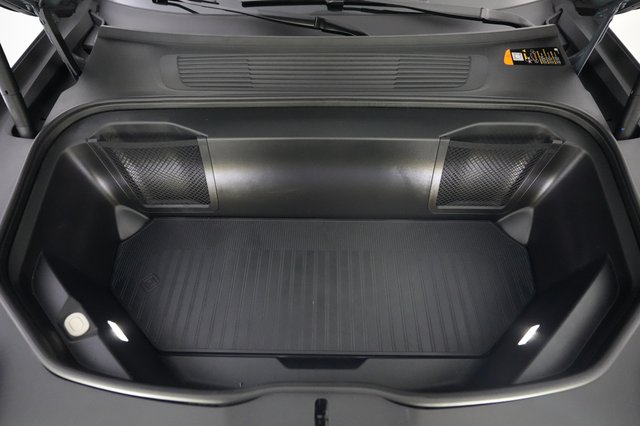 2025 Rivian R1T — photo 23 of 24