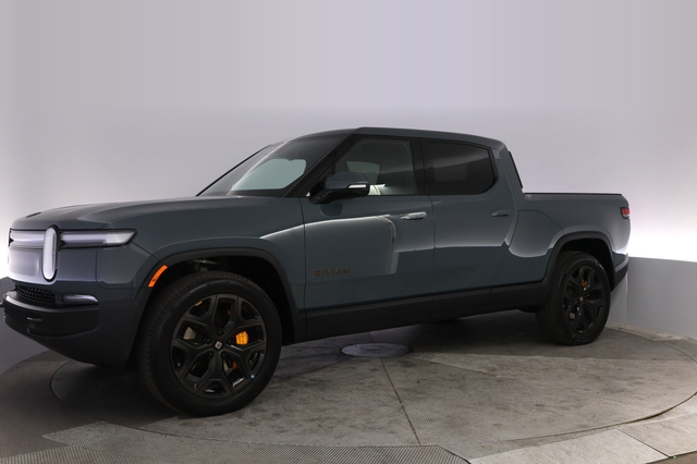 2025 Rivian R1T