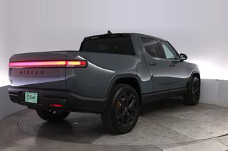 2025 Rivian R1T — photo 2 of 24