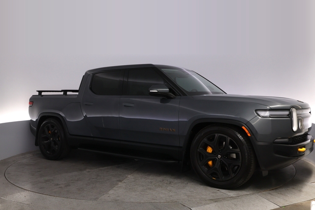 2025 Rivian R1T