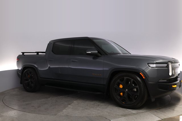 2025 Rivian R1T — photo 11 of 22
