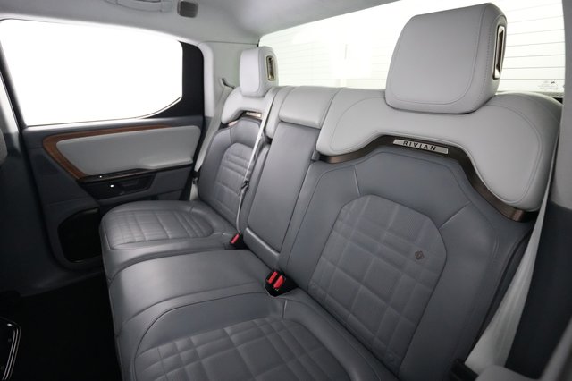 2025 Rivian R1T — photo 19 of 22