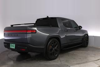 2025 Rivian R1T — photo 2 of 22
