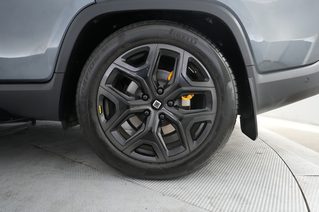 2025 Rivian R1T