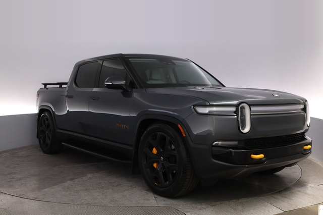 2025 Rivian R1T