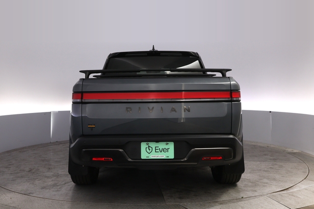 2025 Rivian R1T