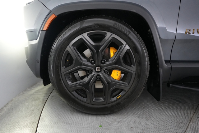 2025 Rivian R1T