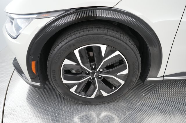 2023 Kia EV6 — photo 14 of 19