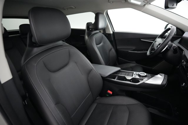 2023 Kia EV6 — photo 16 of 19