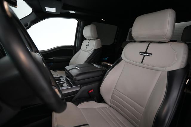 2023 Ford F-150 Lightning — photo 3 of 17