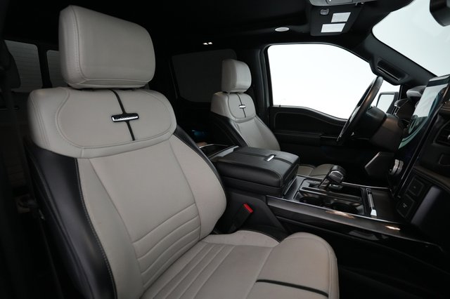 2023 Ford F-150 Lightning — photo 12 of 17