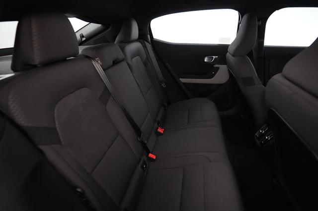 2024 Polestar 2 — photo 4 of 24