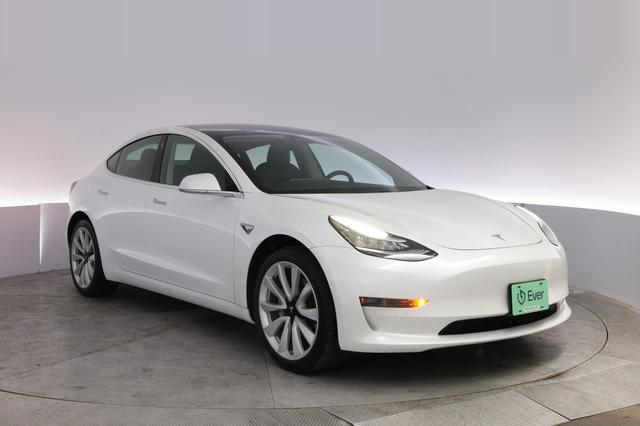 2020 Tesla Model 3 — photo 10 of 22