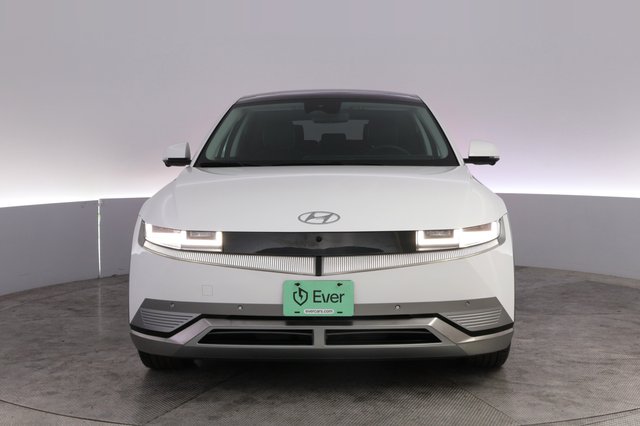 2024 Hyundai IONIQ 5 — photo 9 of 26