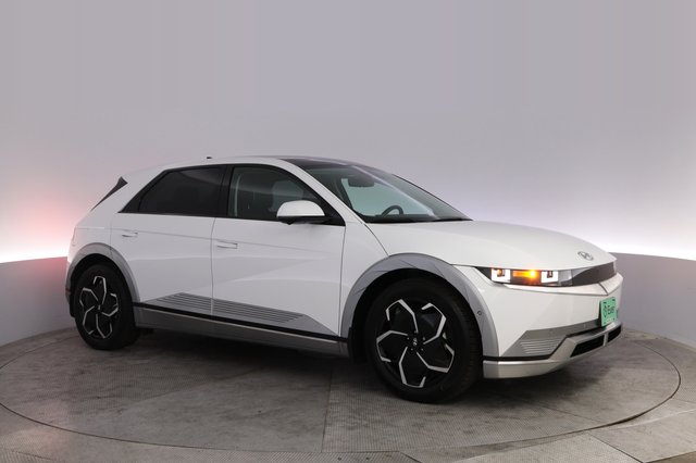 2024 Hyundai IONIQ 5 — photo 11 of 26